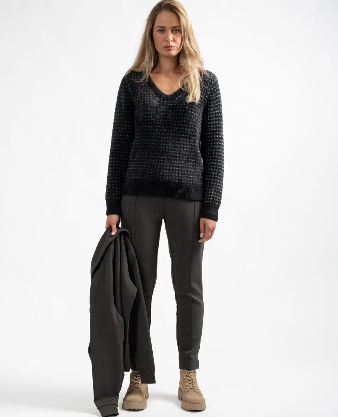Discount Ulbok Femme Pulls & Gilets